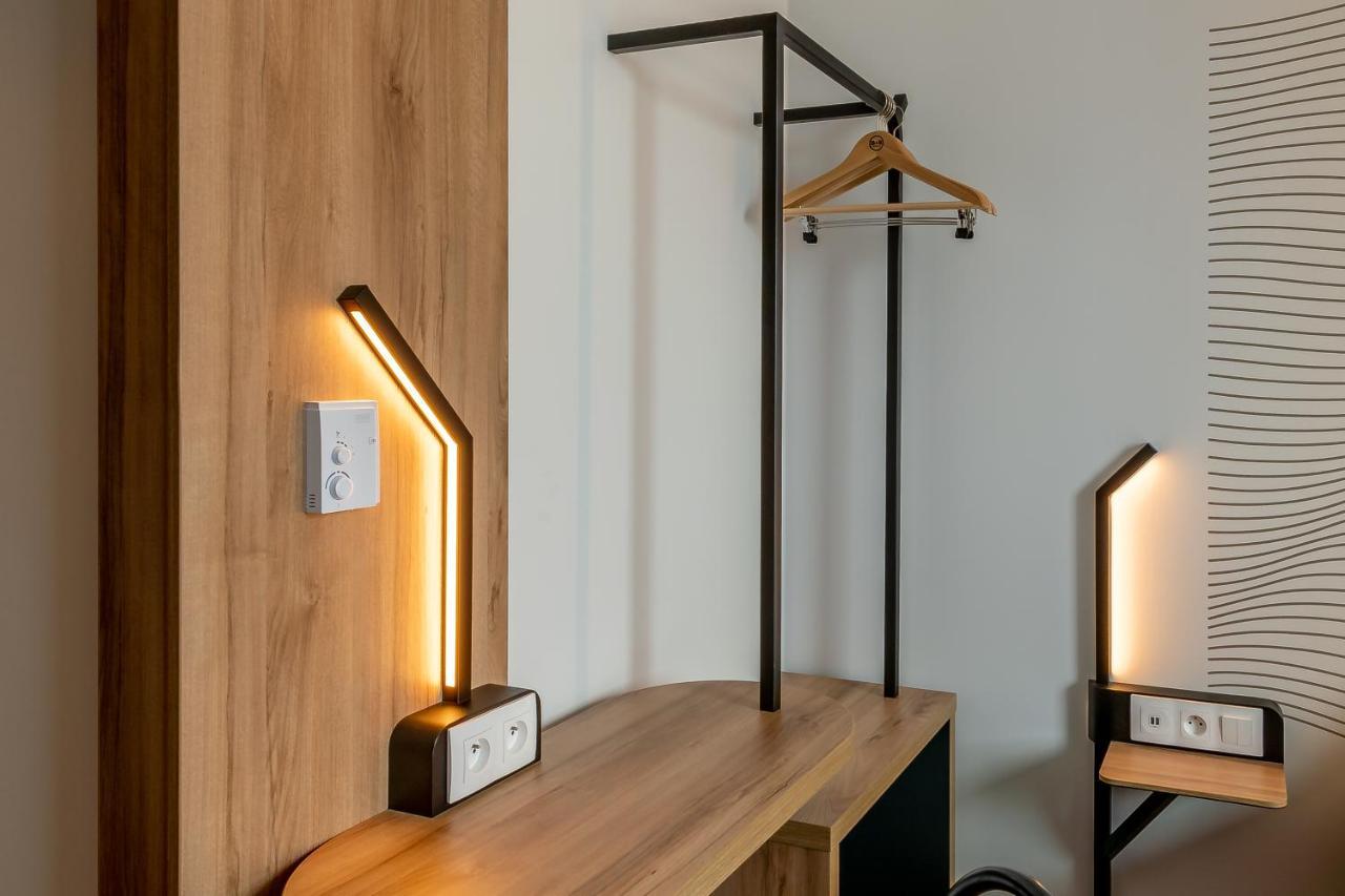 B&B Hotel Le Port Marly Saint Germain En Laye 외부 사진